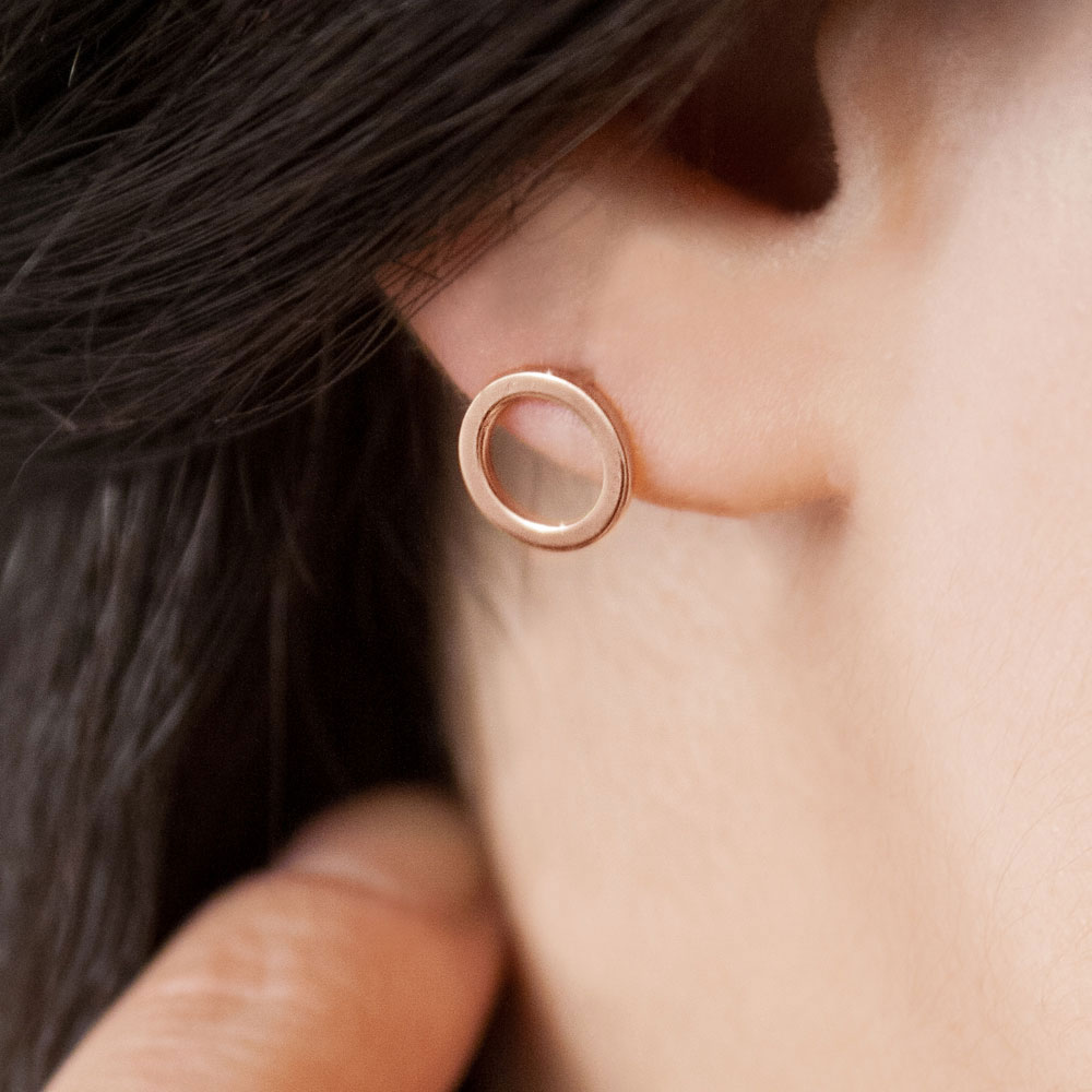 Rose Gold Simple Circle Stud Earrings Worn By A Woman