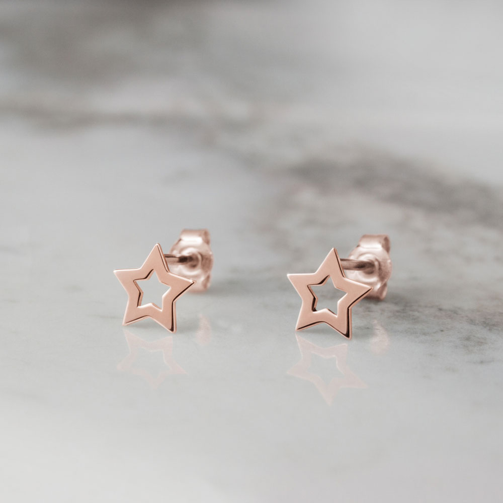 Small Star Stud Earrings made of Rose Gold