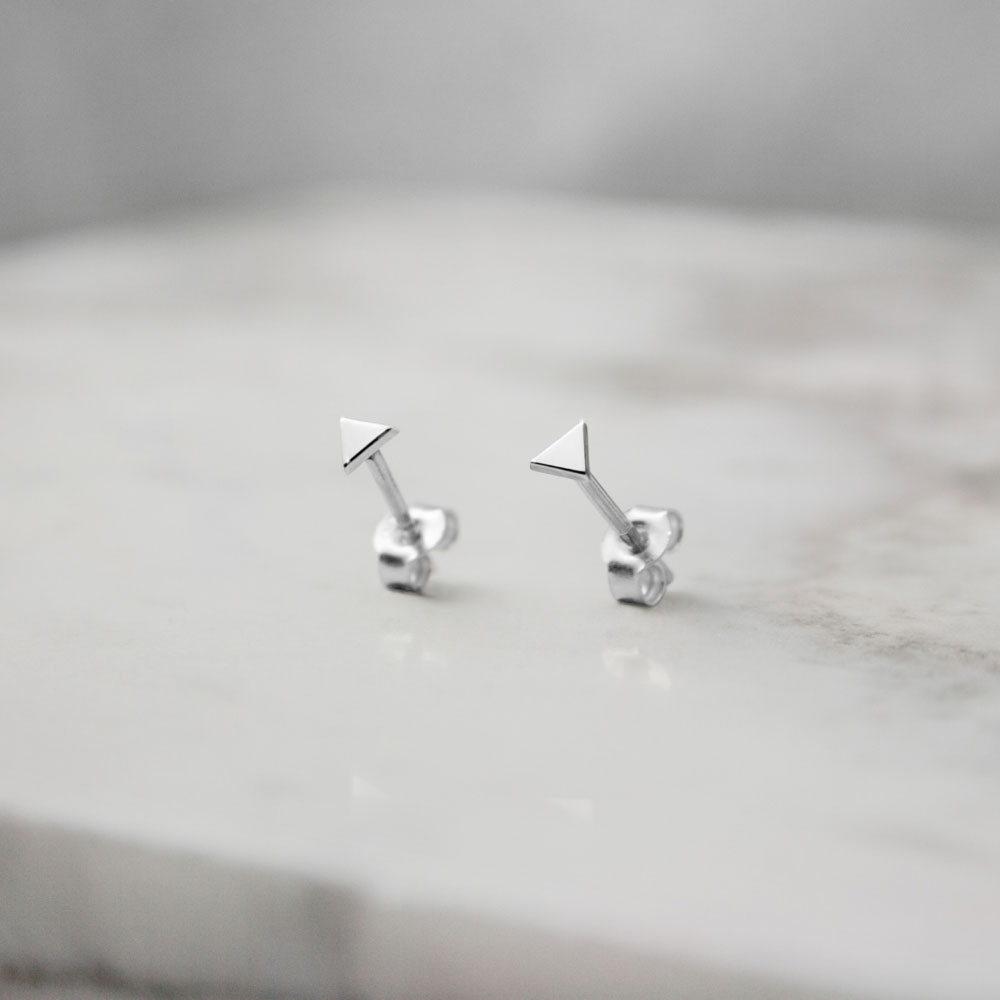 Mini Solid Triangle Stud Earrings made of White Gold