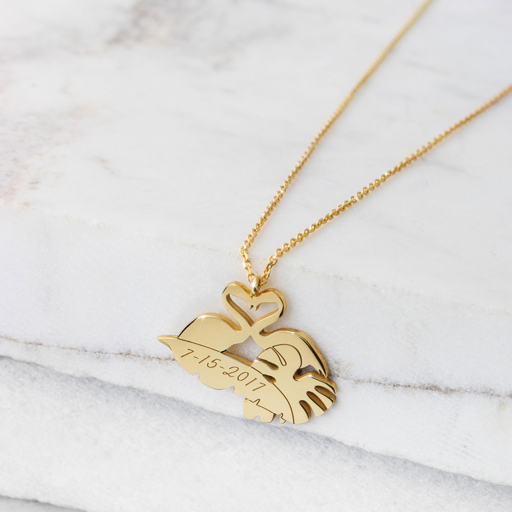 Personalized Pendant Necklace with Flamingos and Tropical Leaves In Yellow Gold