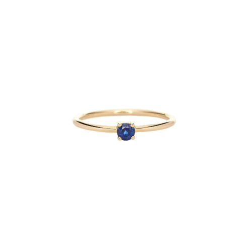 royal blue sapphire ring in yellow gold