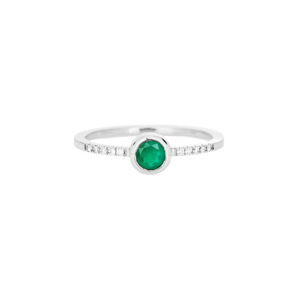 A round green agate and white diamond white gold ring.