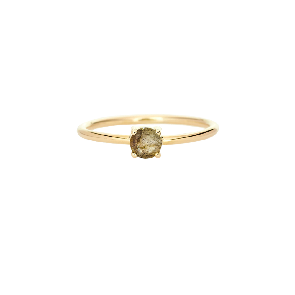 labradorite solitaire ring in yellow gold